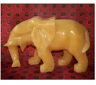 Natural topaz beige jade elephant ornaments