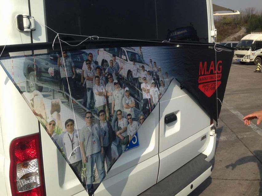 Flying Edge People Photos Four-line Glasses Kites Printed Edition