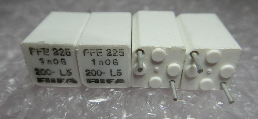 RIFA PFE225 1n0F 200v0 1000pf 1 001uf 1000pf 0nf high precision military silver capacitor