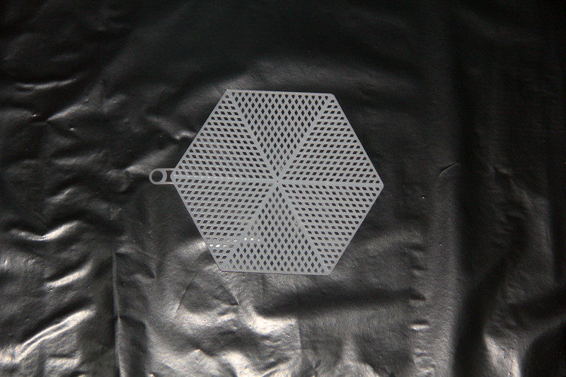 Three-dimensional embroidery material wholesale Three-dimensional embroidery mesh Plastic mesh Hexagonal mesh Special promotion