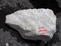 No. 6505 jade raw material Qinghai material Kunlun jade raw stone mountain stock white jade 26 42 kg