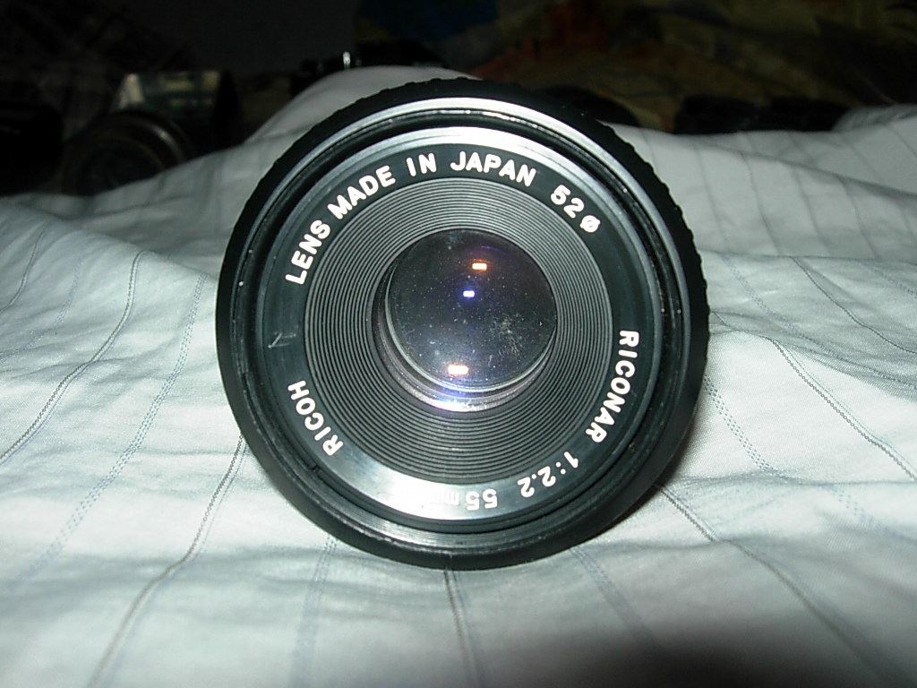 Japan's original Ricoh light 50mmf2 2 lens (PK bayonet)