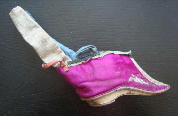 T1047 Qing Dynasty small three inch golden lotus: purple flower small boots