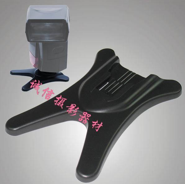 Yongno Flash Base Flash Point Flash Steps Universal type can be attached to the tripod