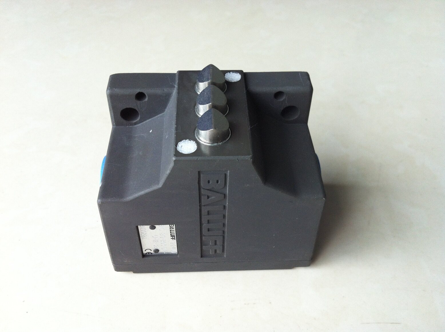Baruf (BALLUFF) stroke switch BNS819-B03-D12-61-12-3B for a long time