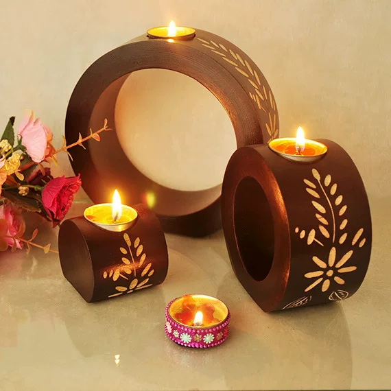 Thai Valley Bar Thai solid wood round candlestick Decorative ornaments Wooden Thai retro candlelight dinner candlestick