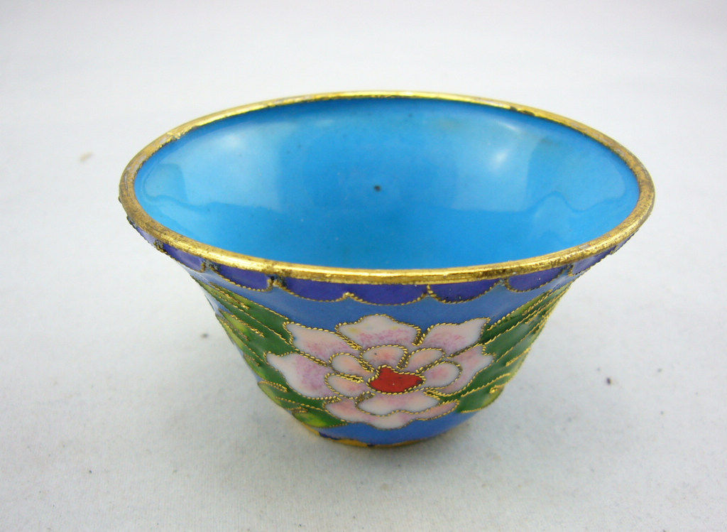 Cloisonne craft gifts for foreign guests Cloisonne small bowl to send foreigners