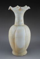 Five Dgeneration and Ten Kingdoms Green and White Glaze