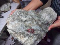 No. 7030 jade raw material bare stone natural jade raw stone Kunlun Yushan expected white pendulum piece material 10 78 kg