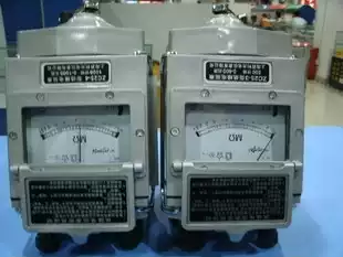 Shanghai Xili Photoelectric Megaohm meter shake meter Insulation resistance meter ZC25-3 500vZC25-4 1000v