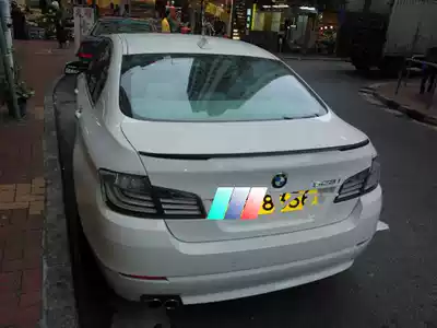 Suitable for carbon fiber BMW10-16 years 5 series F10 F18 535i 520i 528i M5 modified tail