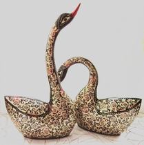 18 Inch Seven Colorful Fancy Swan Pakistan Bronze Ware Pakistan Bronze Swan Bronze Swan Manufacturer Direct