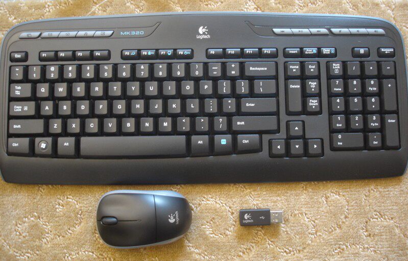 New Logitech MK320 keyboard and mouse set MK320 2 4G set boxed standard version 10 meters