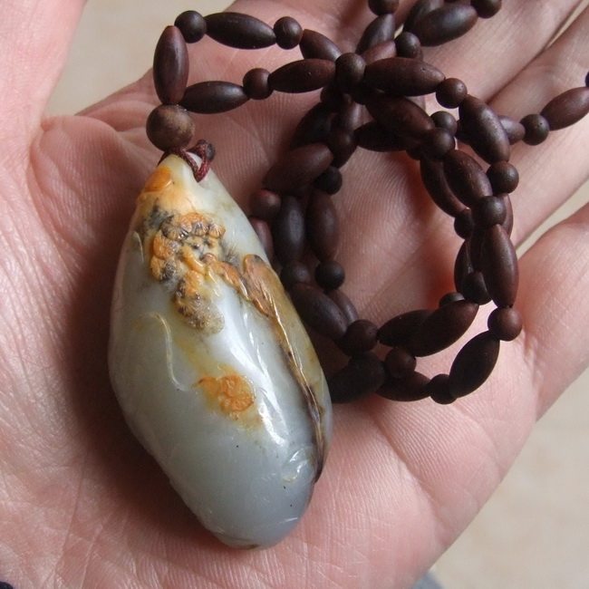 And Tanyu Baiyu jade seed material fine work autumn to be 34 8 gr attached engraving front original seed pictures