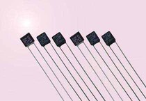 Small ceramic current fuse 2A 130 degrees