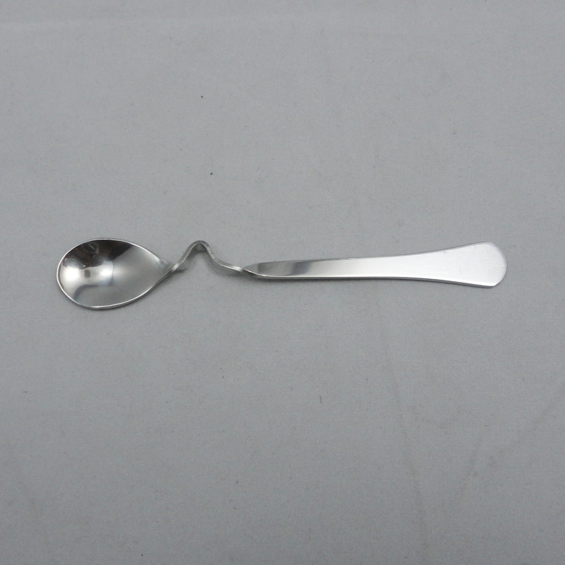 Small curved spoon Coffee spoon can hang cups Stainless steel twisted spoon Cute creative spoon Small stirring spoon