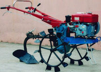 High-power Changzhou diesel ripper High-power rotary tiller Multi-function micro tiller Rear rotary cultivator