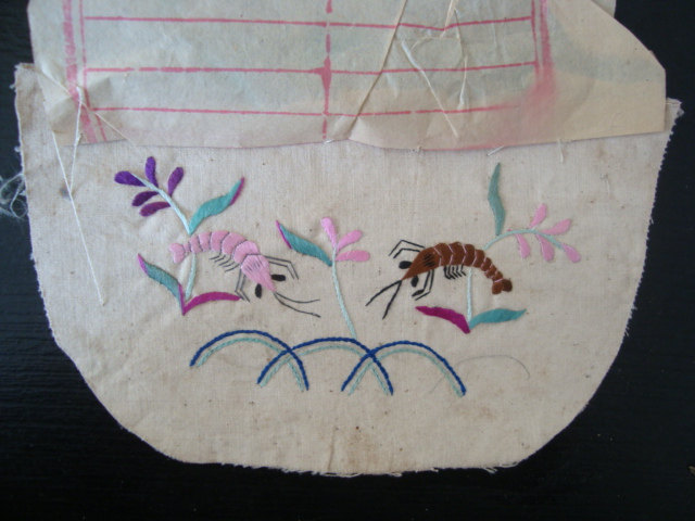T793 Republic of China embroidery: glue East China Sea culture shrimp subgraph cotton cloth small pocket embroidered for good