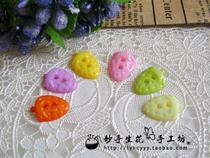 Candy button button resin color button small strawberry 1 2*0 8CM 1 yuan 6 pieces