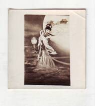 Old photo (about 6 * 6cm in size of the moon)