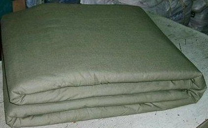 Outdoor ground-based cotton quilts (military-industrial quality quality excellent and cheap and moisture-proof and warm-up)