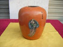 Very beautiful Wang Shuhu glaze pastel character story tank bag in the late Qing Dynasty is really old]