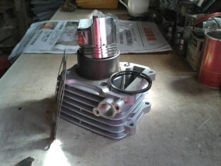 Легкая езда оригинал Tibetan Mastiff Tank QM200GH QM200-2D Страна конь Дракон 200 мотоцикл цилиндр стопорное кольцо