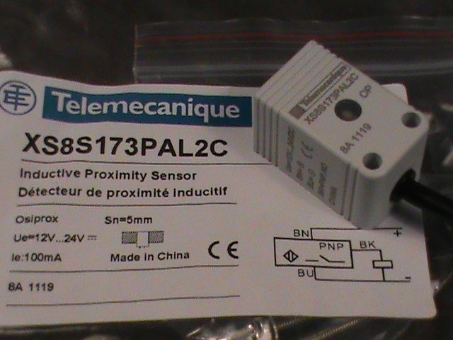 Schneider Proximity Switch 17X17 CE PNP NO DC24V XS8S173PAL2C