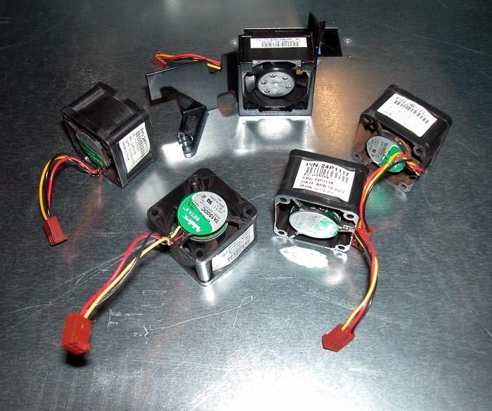 IBM xServer X335 CPU Fan Assembly 24P1117 24P1118