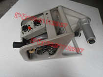 Wire feeding machine for splitting gas and welding machine for wire feeding machine