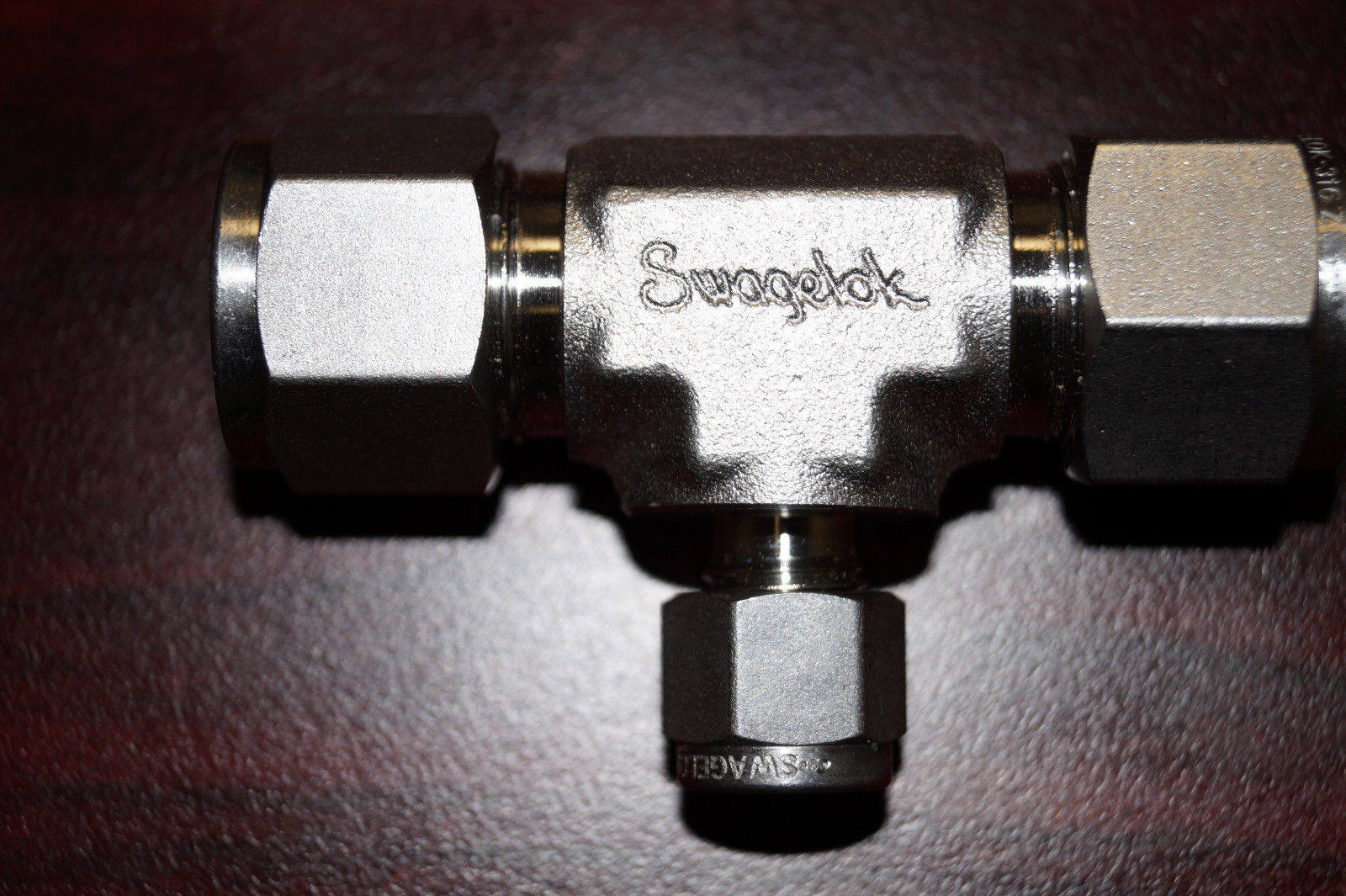 New imported SWAGELOK Swagelok variable diameter three-way 1 2 1 2 1 4 SS-810-3-8-4