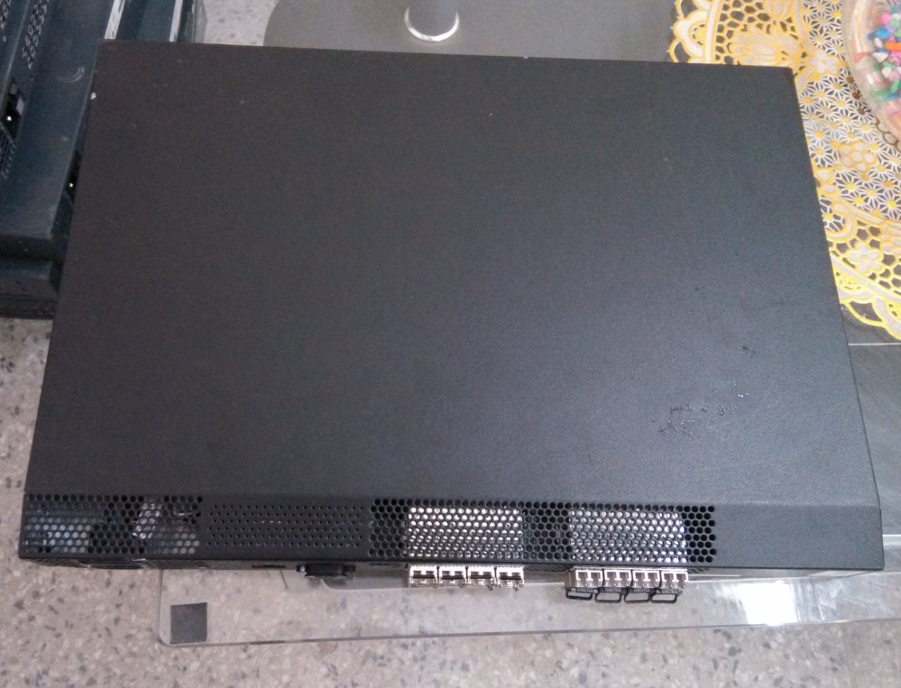 IBM Fiber Switch 2005-B16 8 lip switch 8 ports Activation of original spot