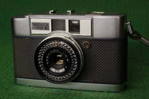 Full manual half-grid machine --- Yashica 72E