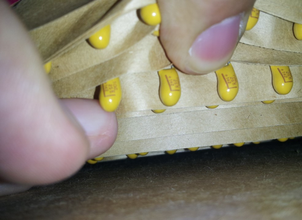 In-line tantalum capacitor Chip tantalum capacitor Ceramic monolith has a pole pole capacitor need capacitor Contact me