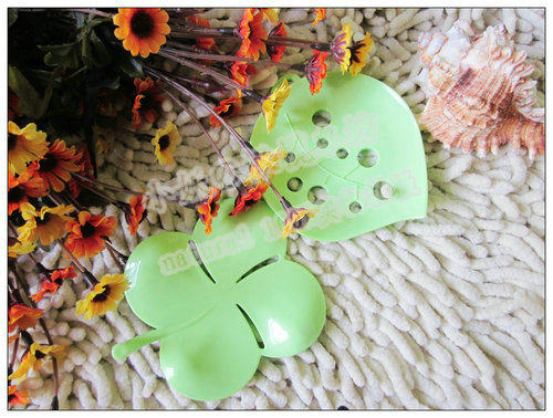 Good quality soapbox with four leaves of grass green leaf soap dish