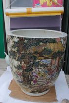 Qing Qianlong pastel color Baizi pattern painting cylinder