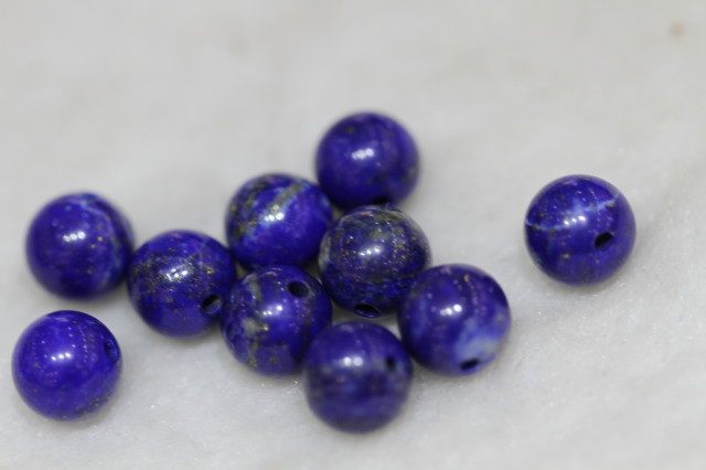 Tibetan Buddhist bead accessories raw ore Afghanistan lapis lazuli beads with a diameter of 0.8cm
