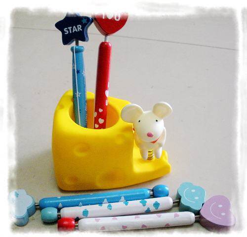 Little White Mouse Mouse Love up Division Pen Holder Personality Pen Holder New Peculiar Creative Home