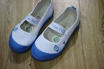 Qingdao Universal White Shoes Gymnastics Shoes Exercise Dance Shoes Cartoon White Dancing Shoes Elementary School White Shoes