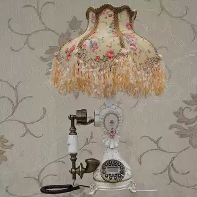 Dickdenton Dick Denton European antique table lamp retro bedroom living room lamp phone All