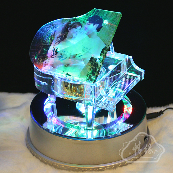 Crystal piano free lettering and pictures