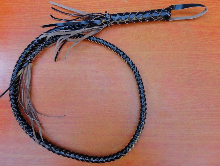 Fine whip New product One meter three fitness whip Self-defense whip Martial arts soft whip props whip leather