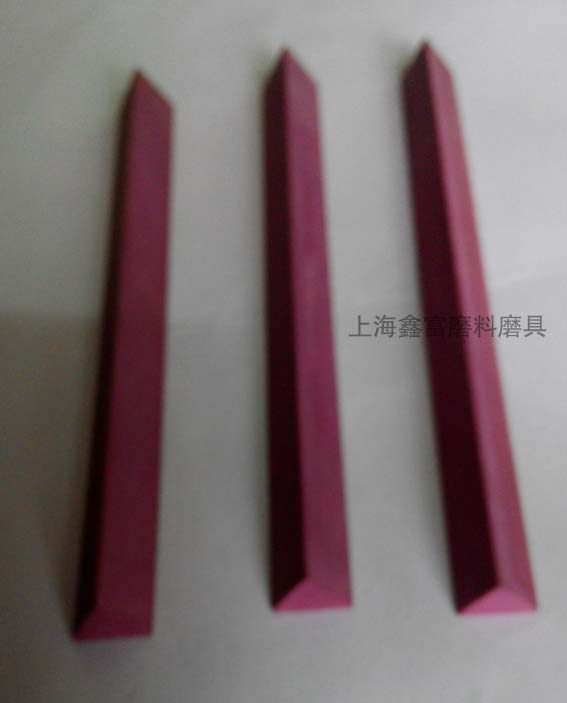 Ruby oil stone refined oil stone red oil stone high-grade whetstone Triangle oil stone 100 *8mm