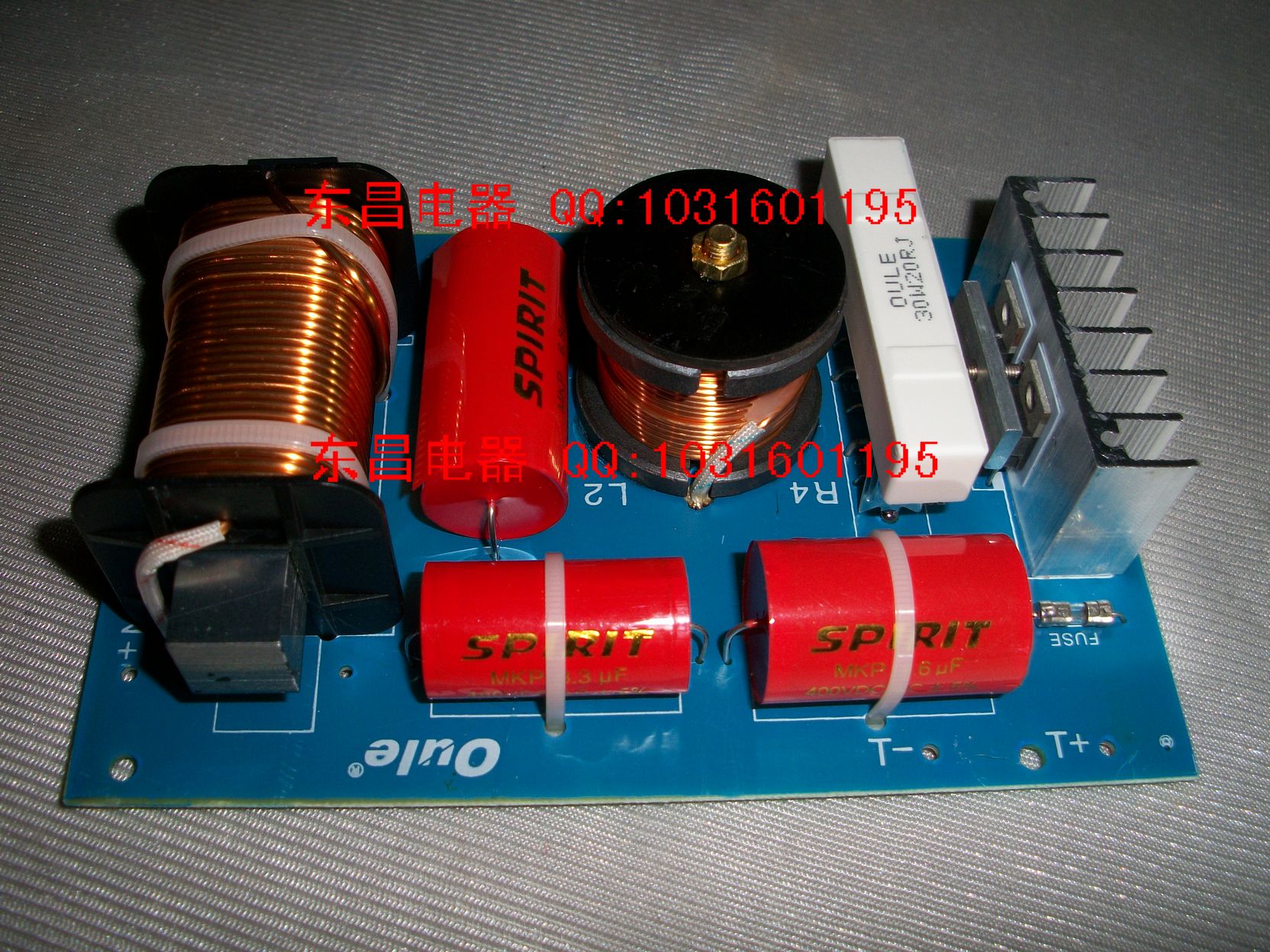 Oral professional two-way PA-9640 two-way high-power divider 700W with electronic protection