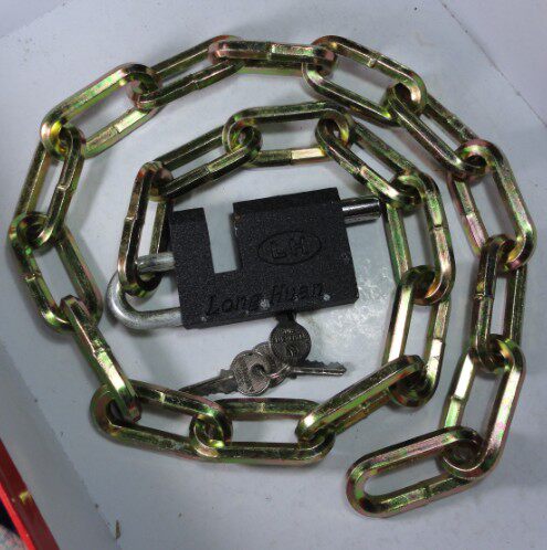 Chain lock-iron chain lock (diameter about 7 5mm in length about 108cm)