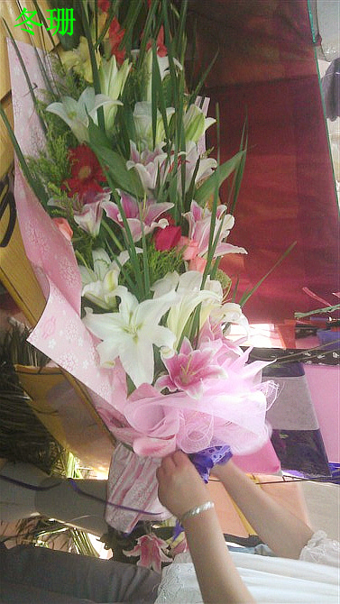 上海天津从化香水百合花束北京同城鲜花速递朋友同事领导长辈礼物