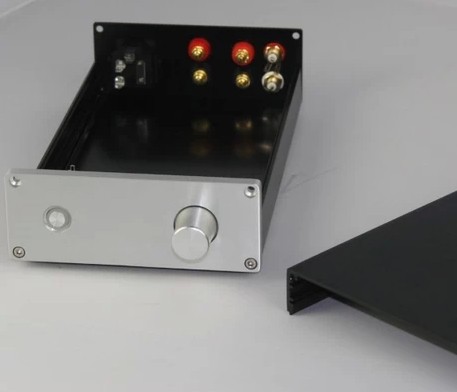 All-aluminum power amplifier chassis (Internal dimensions W x H x D mm 135x48x250)