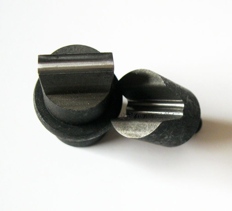 The Foot-Operated Hand Press Has a Small Mold Base with a Diameter of 19mm, Can Press 2mm, 3-4mm Round Bottom Snap Buttons, and Can Be Used to Fix Ropes The Foot-Operated Hand Press Has a Small Mold Base with a Diameter of 19mm, Can Press 2mm, 3-4mm Round Bottom Snap Buttons, and Can Be Used to Fix Ropes