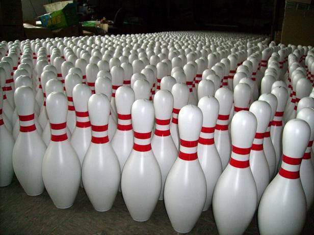 Deposit cans, savings bottles