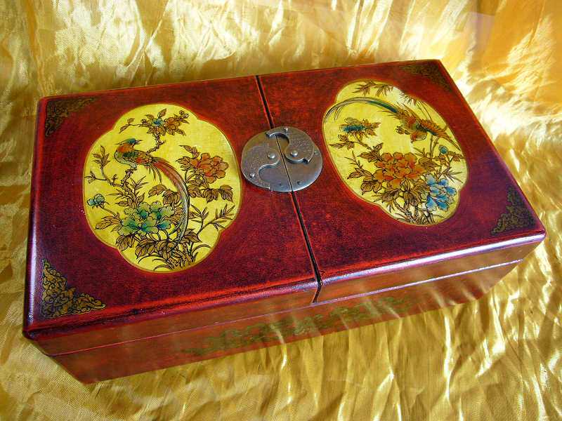 Nostalgia jewelry box Ancient Yin-Yang button to open jewelry box Antique jewelry box collection box